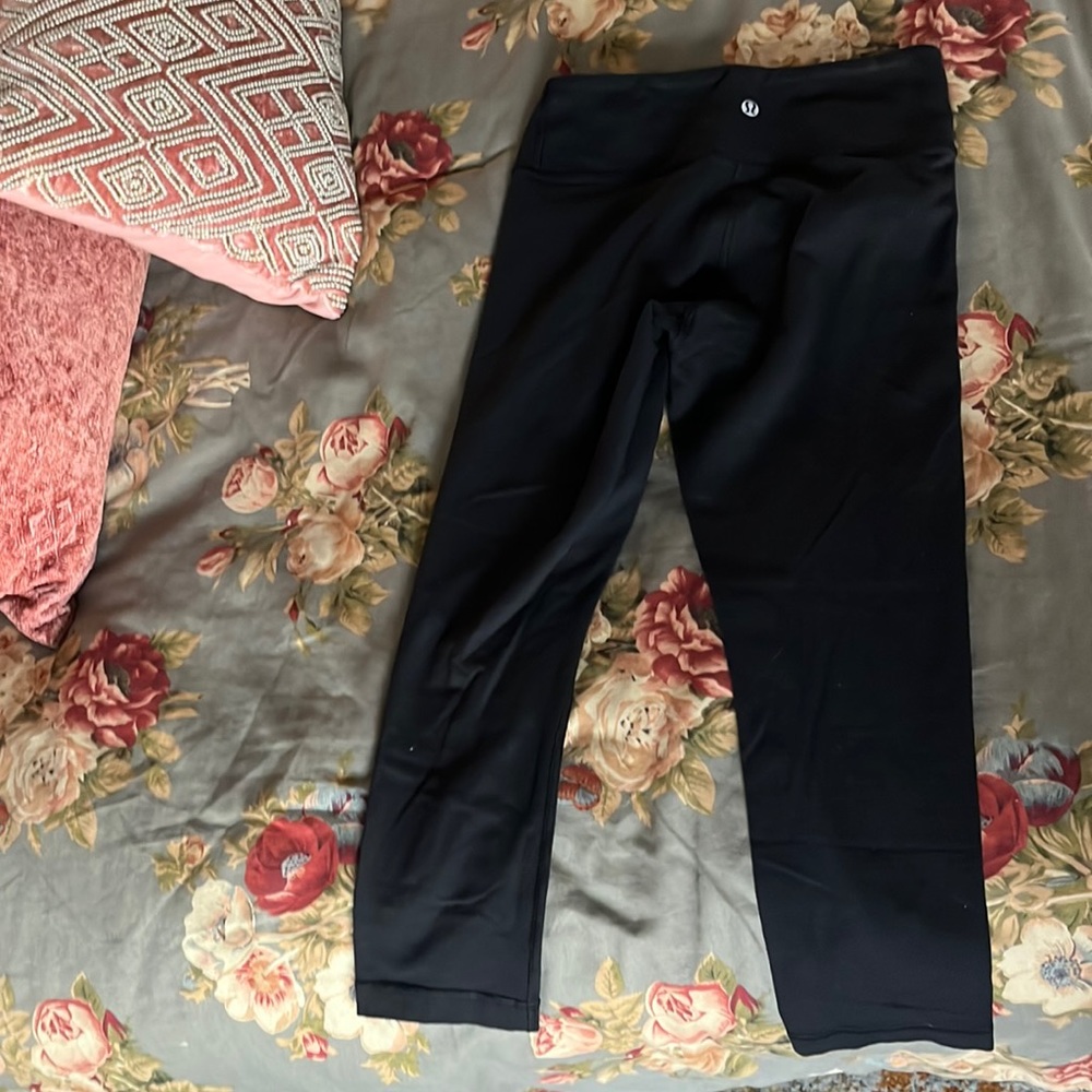 Good condition Lu Lu lemon cropped leggings